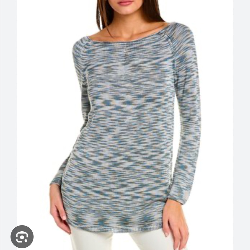 Brand new  LAFAYETTE 148 NEW YORK marked silk sweater